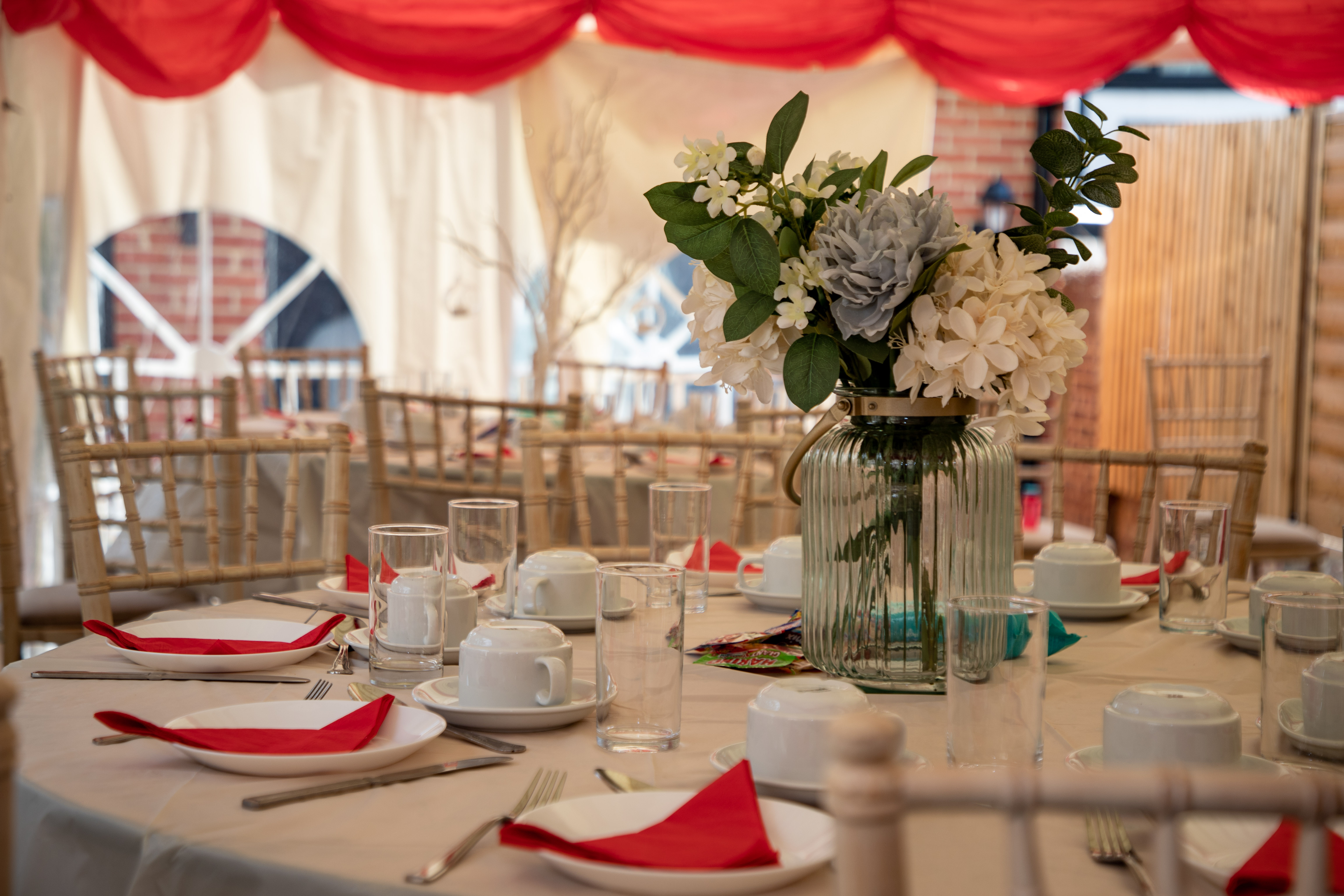 Premium table linen hire — Regiis Events